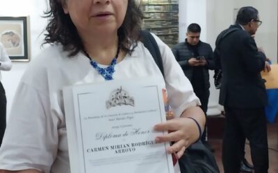 Felicitaciones a la Prof. CARMEN M. RODRIGUEZ ARROYO por la Condecoración por el CONGRESO DE LA REPÚBLICA